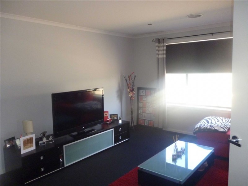 9 Cartledge Avenue, Mount Clear VIC 3350