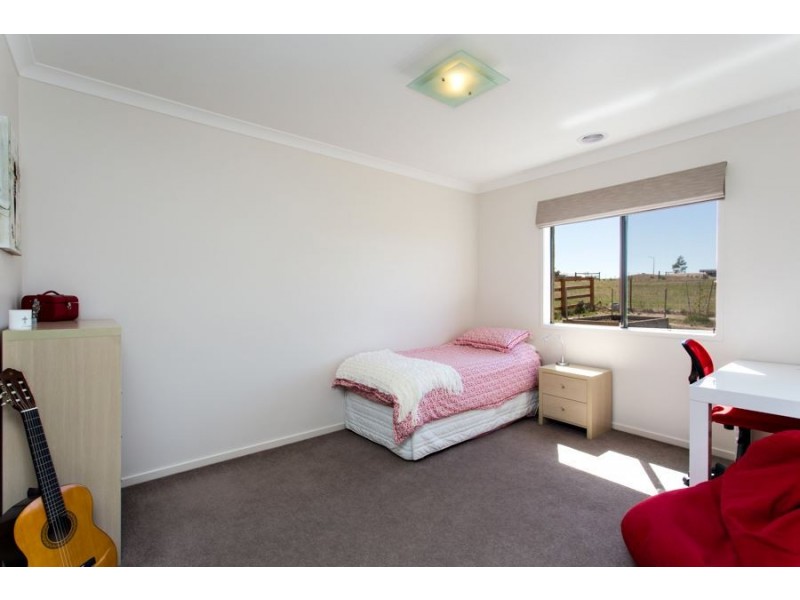 23 Diamond Drive, Cardigan Village VIC 3352