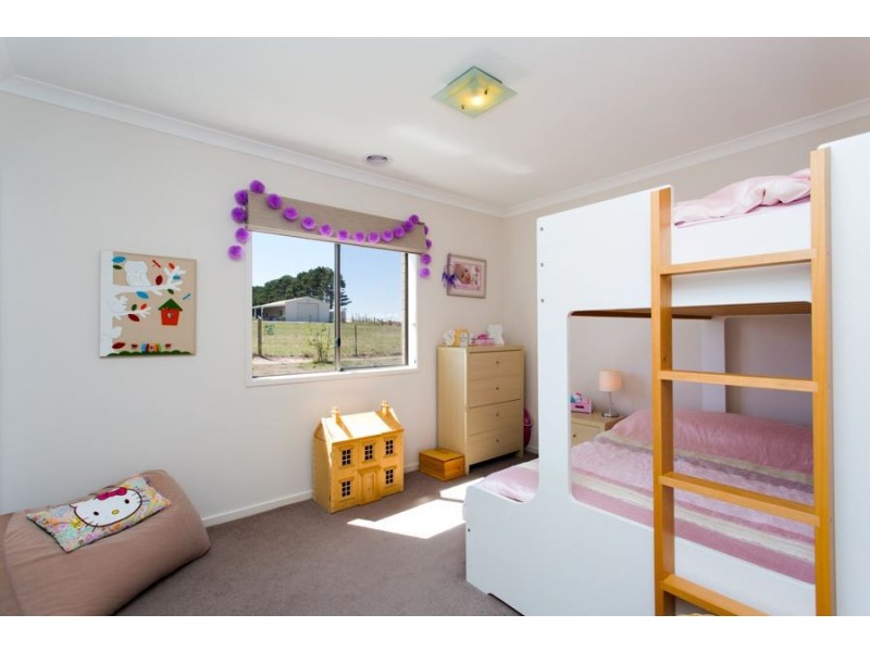 23 Diamond Drive, Cardigan Village VIC 3352