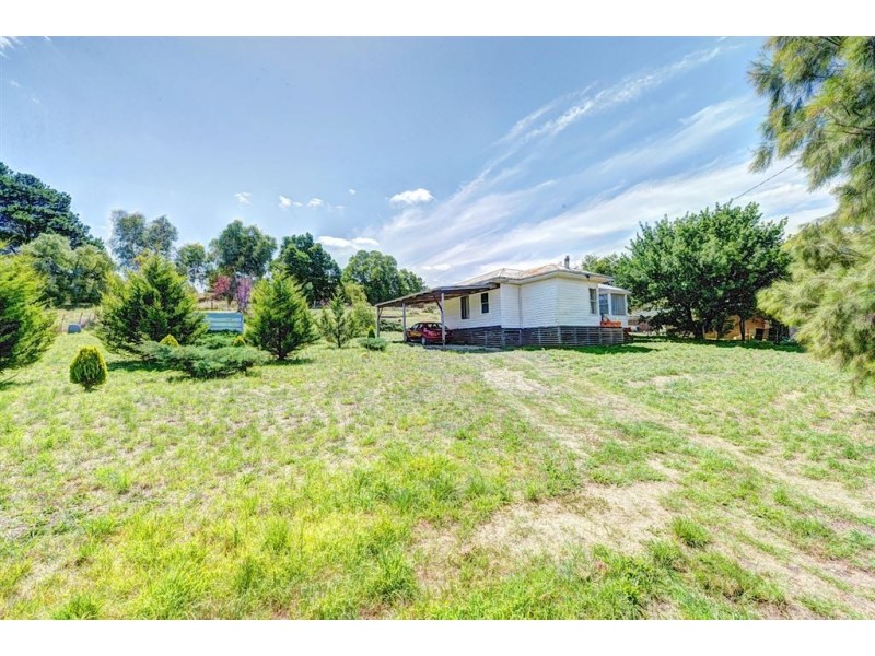 30 Sussex Street, Linton VIC 3360