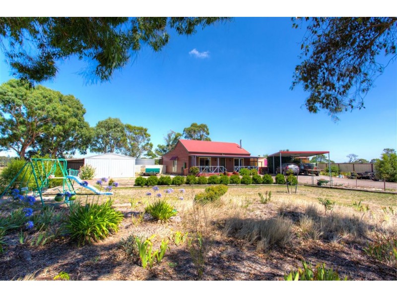 14 Youngs Lane, Snake Valley VIC 3351