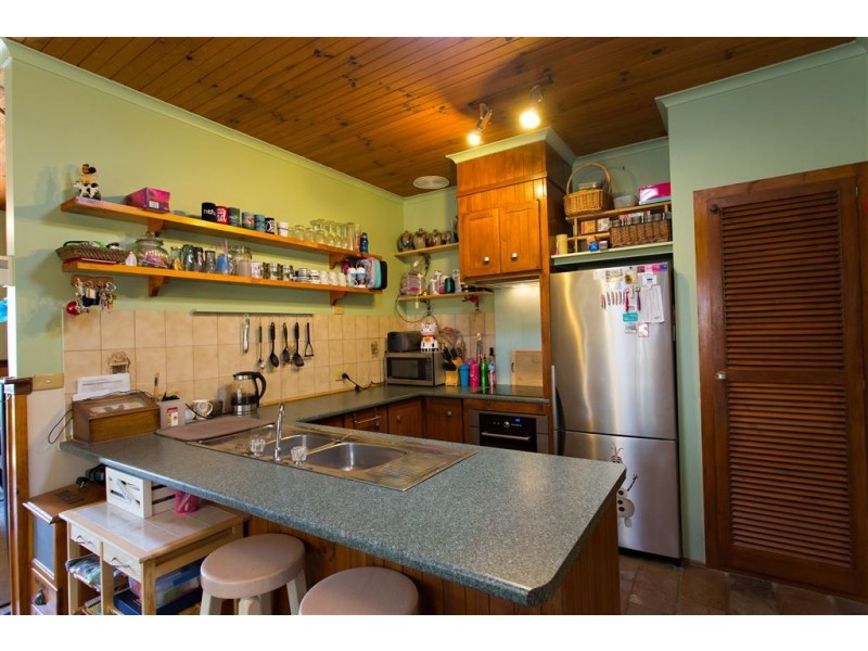 14 Youngs Lane, Snake Valley VIC 3351