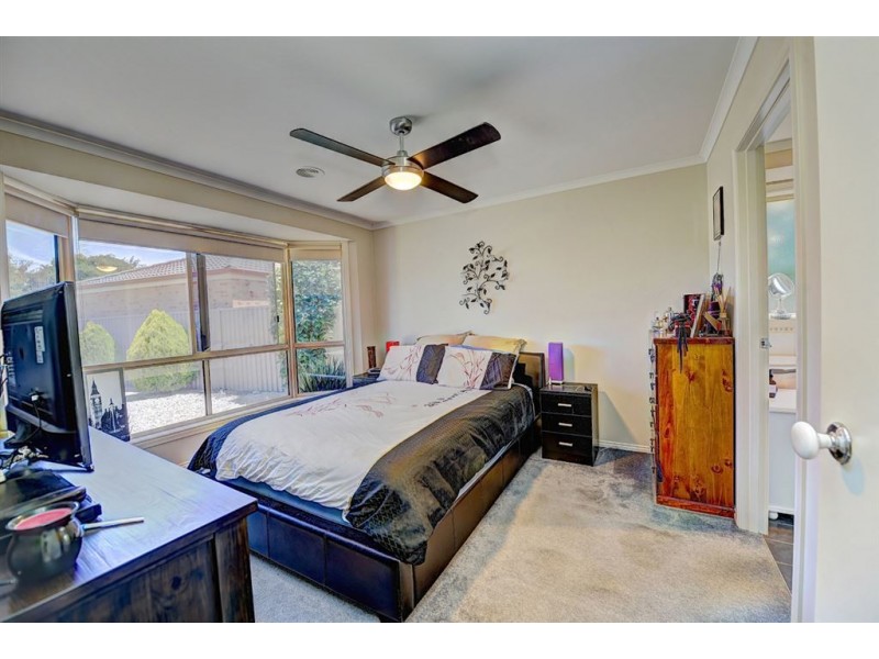 5 Ellsworth Close, Sebastopol VIC 3356