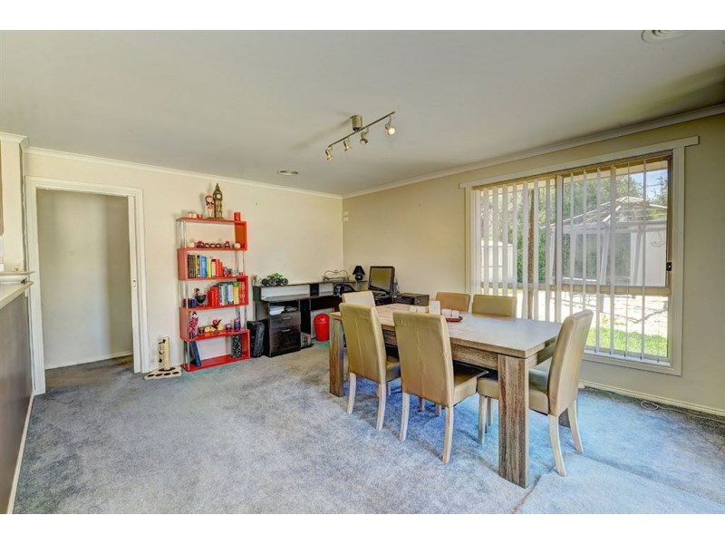5 Ellsworth Close, Sebastopol VIC 3356