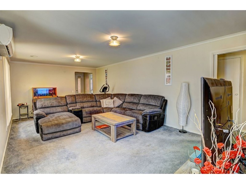 5 Ellsworth Close, Sebastopol VIC 3356