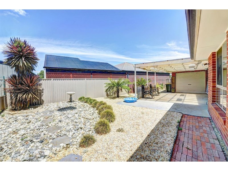 5 Ellsworth Close, Sebastopol VIC 3356