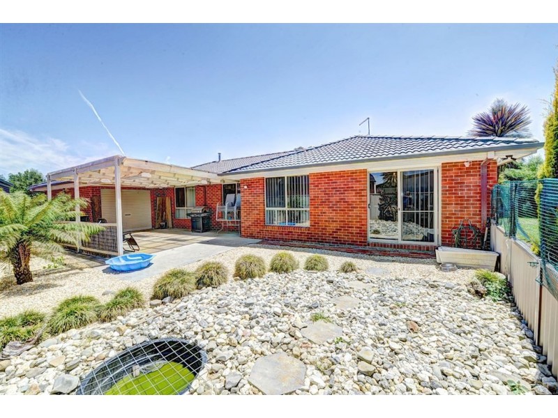 5 Ellsworth Close, Sebastopol VIC 3356