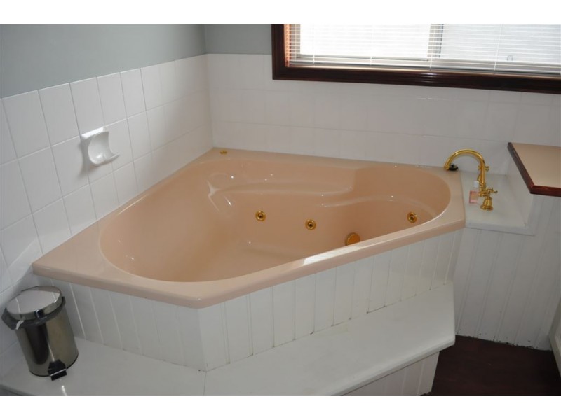 6 Rumler Court, Ballarat North VIC 3350