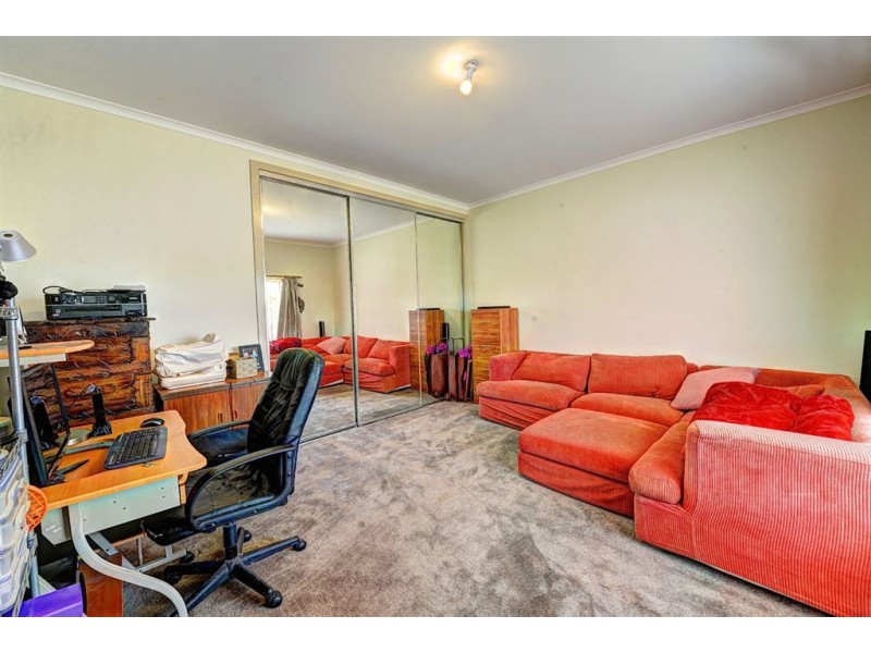 20 Crompton Street, Soldiers Hill VIC 3350