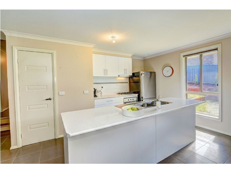 32 Oakbank Drive, Mount Helen VIC 3350