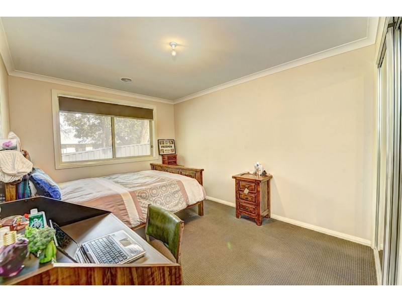 32 Oakbank Drive, Mount Helen VIC 3350