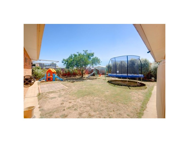 6 Langham Road, Wendouree VIC 3355