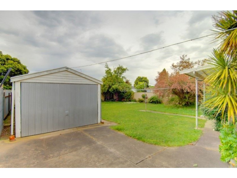 6 Pauls Crescent, Wendouree VIC 3355