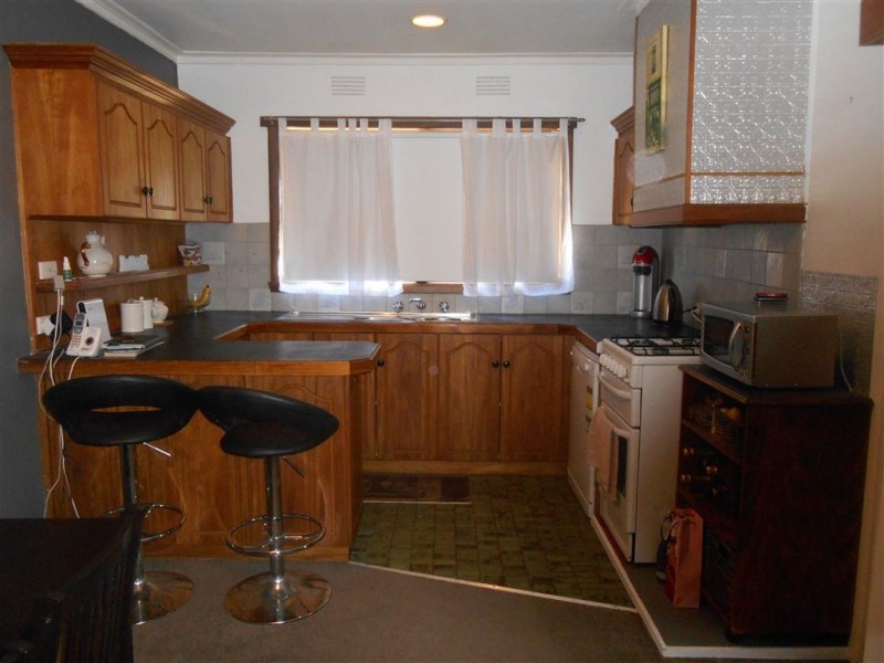 1112 Grevillea Road, Wendouree VIC 3355