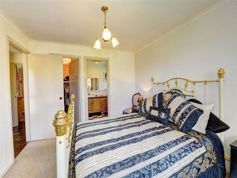 1 Lincoln Street, Wendouree VIC 3355