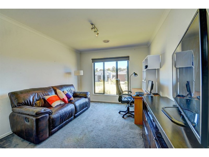 9 Maurie Paull Court, Mount Clear VIC 3350