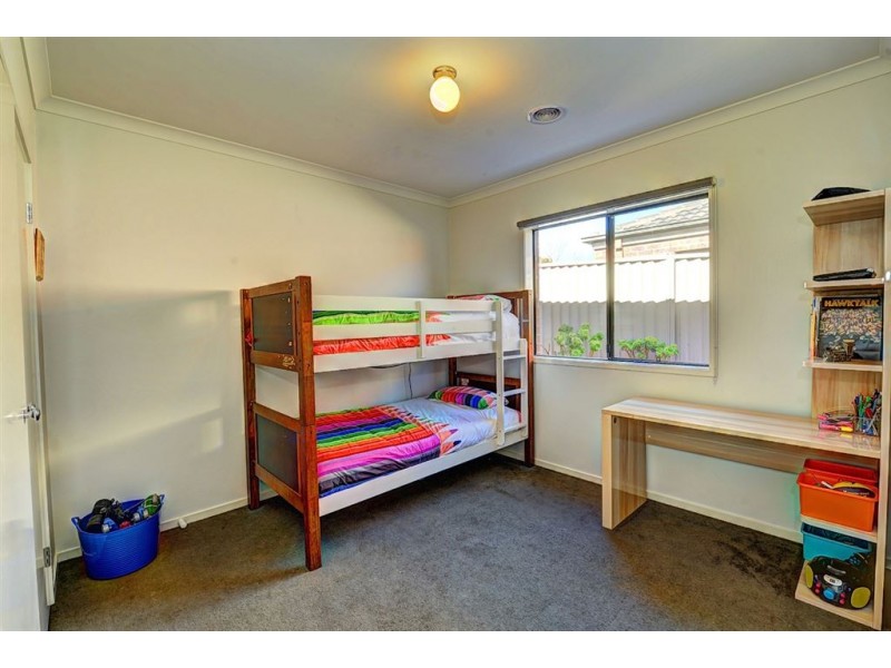 9 Maurie Paull Court, Mount Clear VIC 3350