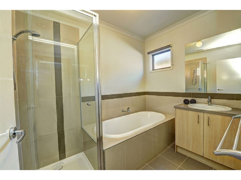 9 Maurie Paull Court, Mount Clear VIC 3350