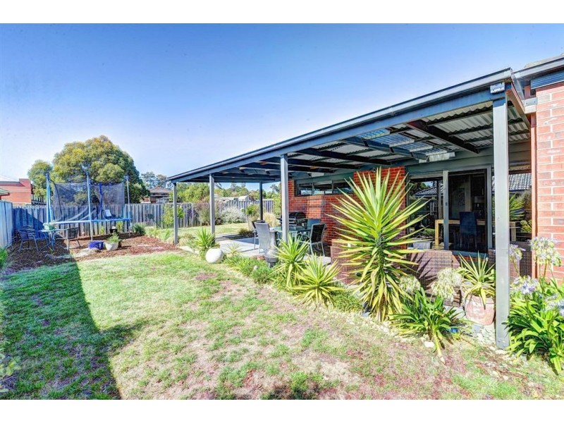 9 Maurie Paull Court, Mount Clear VIC 3350