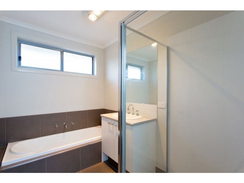 10 Lancaster Street, Alfredton VIC 3350