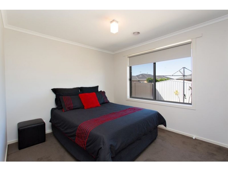 10 Lancaster Street, Alfredton VIC 3350