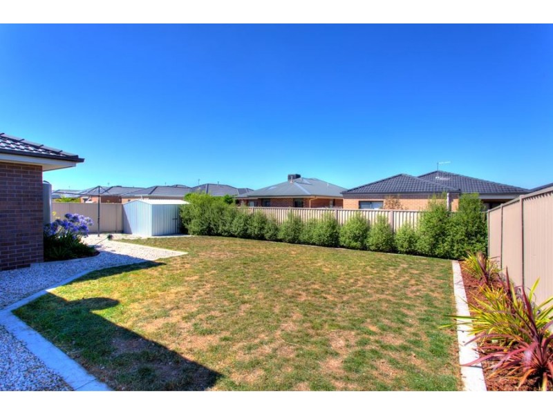 10 Lancaster Street, Alfredton VIC 3350