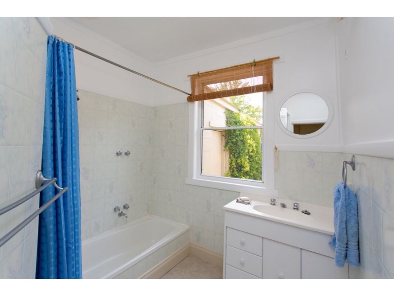 13 Melbourne Road, Creswick VIC 3363