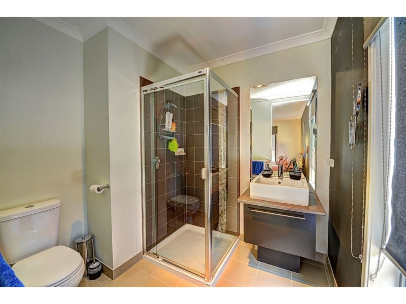 243 Whitelaw Avenue, Delacombe VIC 3356