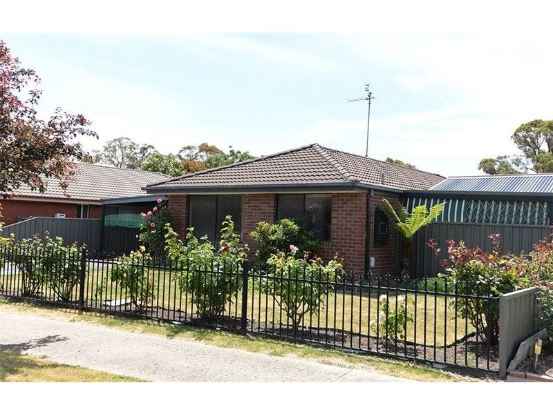5 Wright Crt, Creswick VIC 3363