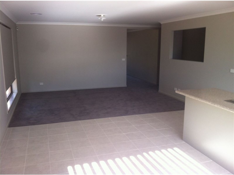 6 Dromana Sreet, Alfredton VIC 3350