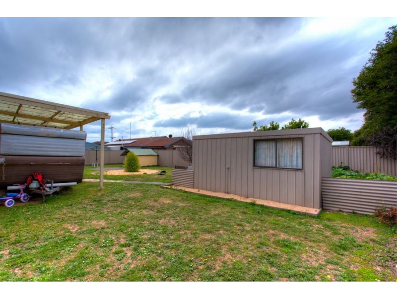 21 Rowlands Street, Sebastopol VIC 3356