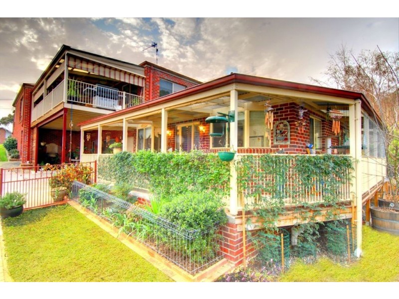 14 Summit Crescent, Brown Hill VIC 3350