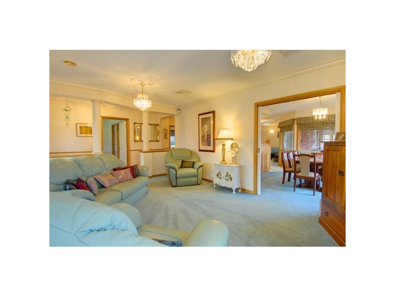 14 Summit Crescent, Brown Hill VIC 3350