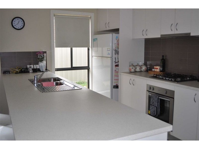 99 McNulty Drive, Wendouree VIC 3355