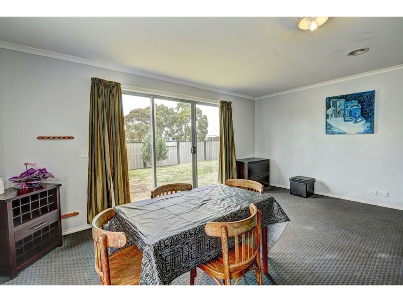 9 Macquarie Close, Delacombe VIC 3356