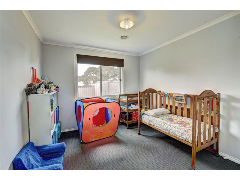 9 Macquarie Close, Delacombe VIC 3356