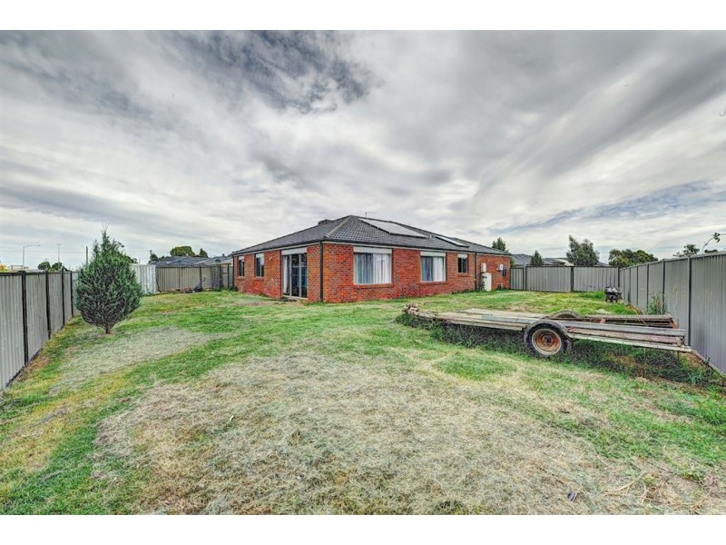 9 Macquarie Close, Delacombe VIC 3356