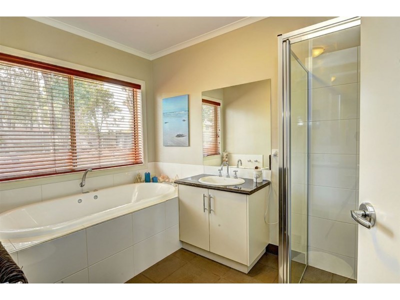 13 – 15 Trezise Lane, Mount Clear VIC 3350