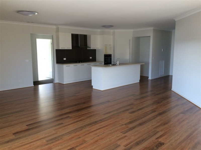 35 Horwood Drive, Canadian VIC 3350