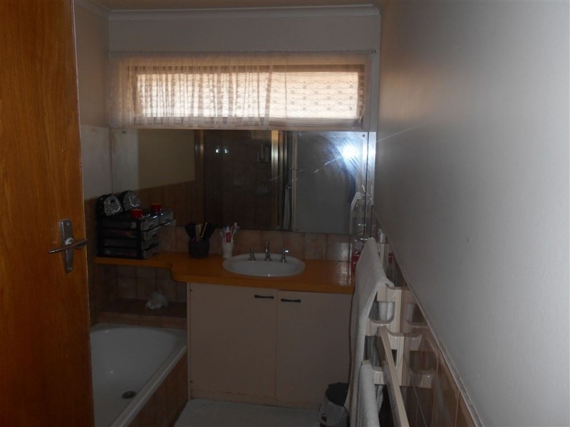 3 Glenda Street, Wendouree VIC 3355