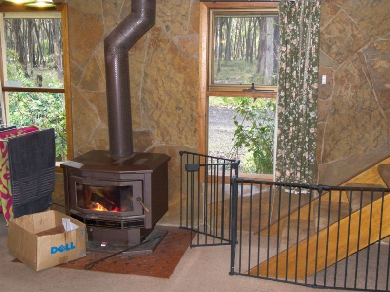 40 Andrew Drive, Haddon VIC 3351