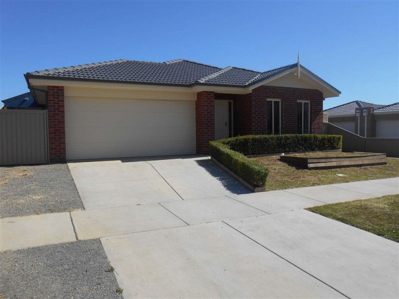 4 Carbine Drive, Alfredton VIC 3350