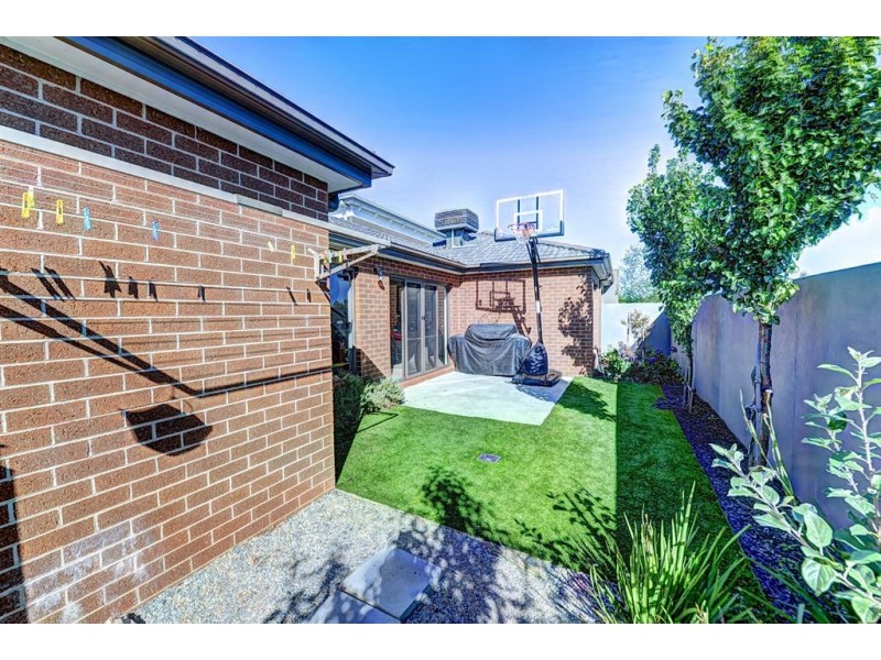 1 Willoby Drive, Alfredton VIC 3350