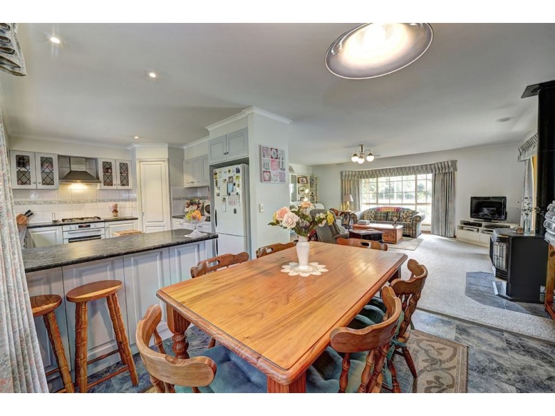 35 Hume Crescent, Alfredton VIC 3350