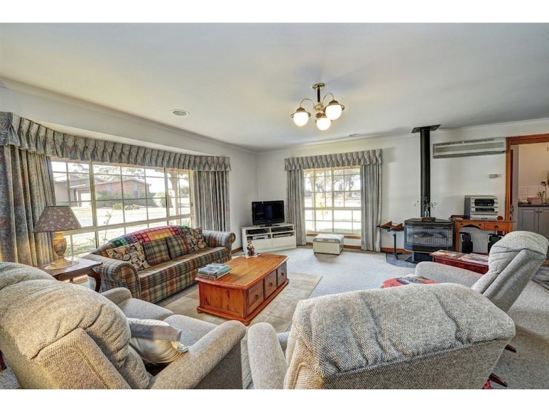 35 Hume Crescent, Alfredton VIC 3350