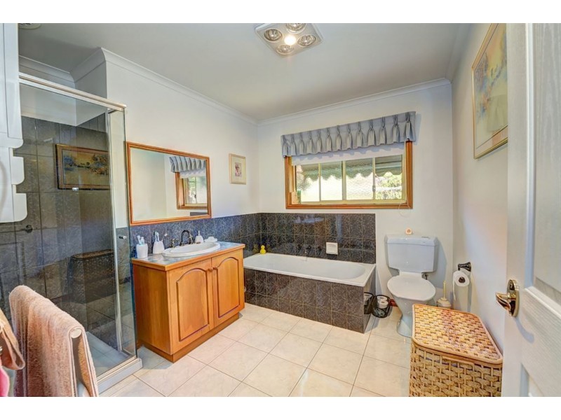 35 Hume Crescent, Alfredton VIC 3350