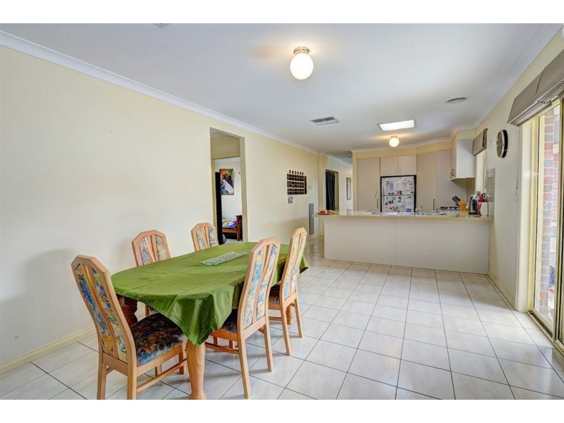 4 Imperial Way, Canadian VIC 3350