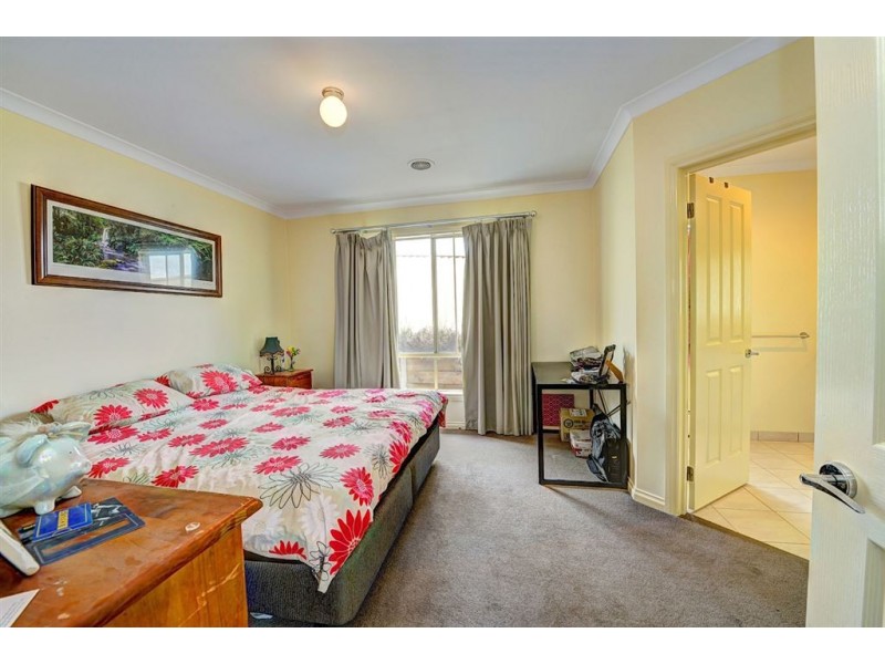 4 Imperial Way, Canadian VIC 3350