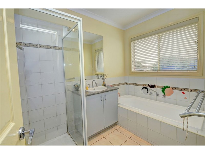 4 Imperial Way, Canadian VIC 3350