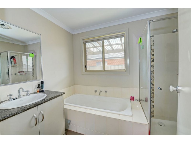 6 Oberon Street, Alfredton VIC 3350